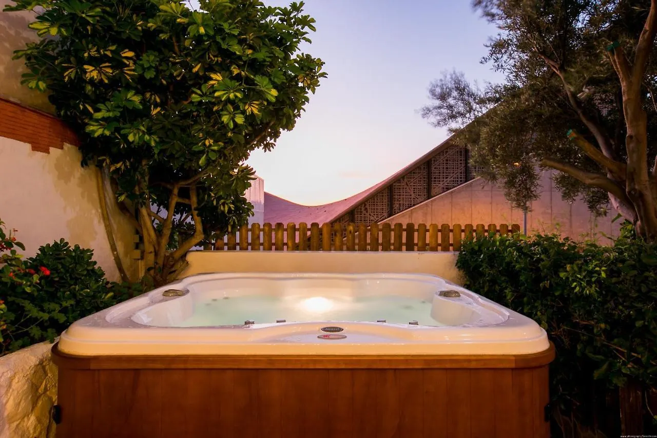 True Canarian 6 Bedrooms Villa With Hot Tub Callao Salvaje