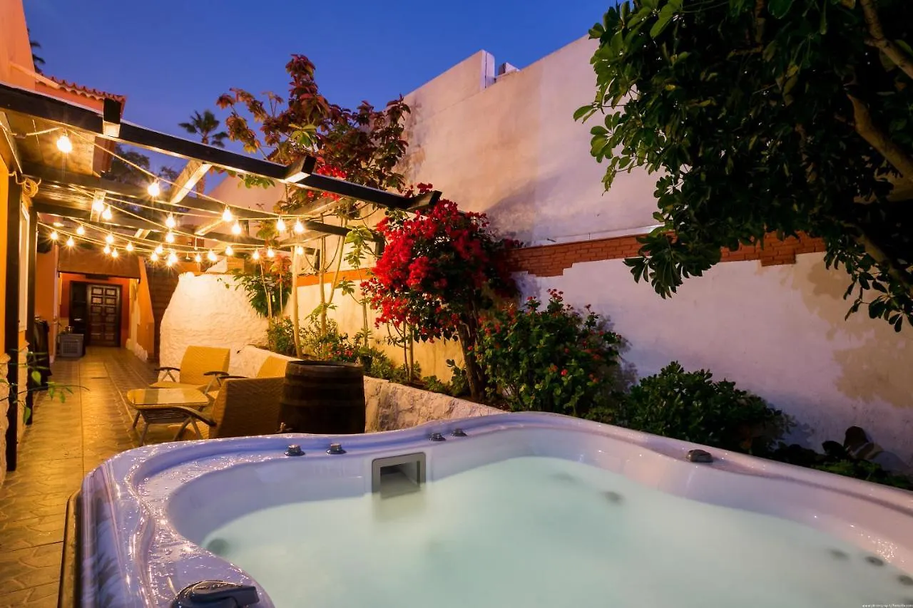 True Canarian 6 Bedrooms Villa With Hot Tub Callao Salvaje