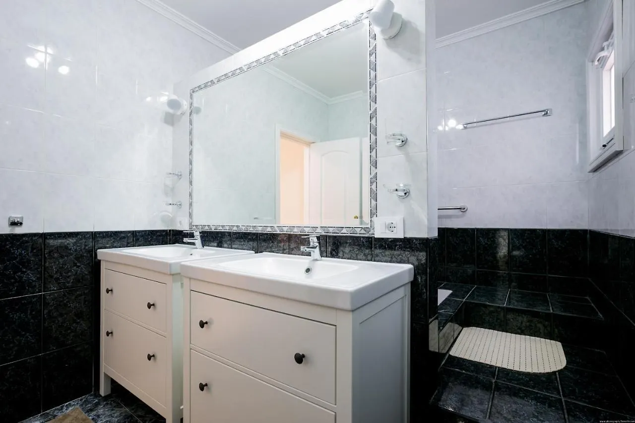 True Canarian 6 Bedrooms Villa With Hot Tub Callao Salvaje