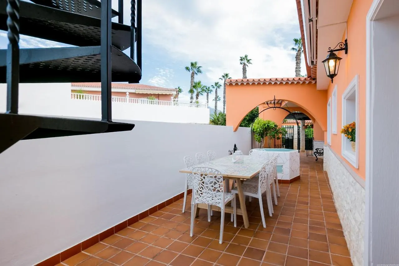 True Canarian 6 Bedrooms Villa With Hot Tub Callao Salvaje
