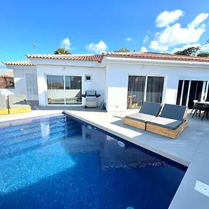 Luxury Callao With Private Heated Pool By Vallecid Callao Salvaje